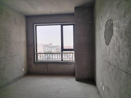 北京幸福家园3室2厅105.58平低楼层/共18层