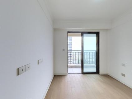 北京海棠别院3室2厅126平高楼层/共25层