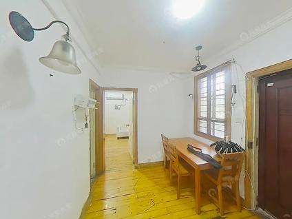 北京梅川一街坊2室1厅57.01平低楼层/共6层