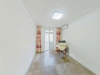 北京东四西大街2室1厅63.8平高楼层/共5层