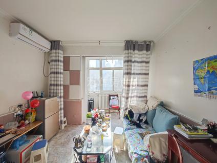 兰州新华书店家属院2室1厅52平高楼层/共5层