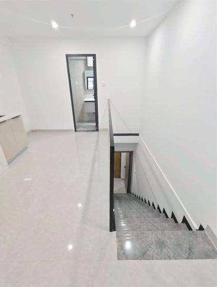 北京龙湖光年2室2厅40平低楼层/共17层