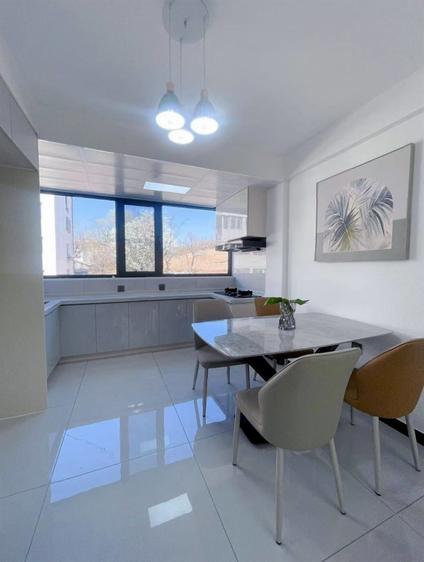 北京麻纺厂小区2室2厅73平低楼层/共6层