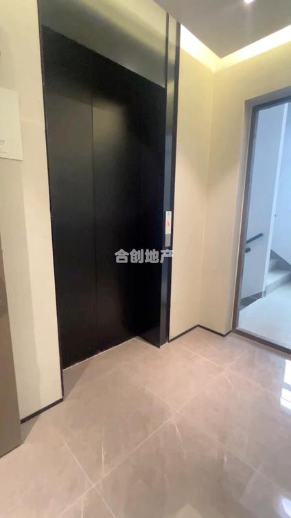 北京望度山月4室2厅235平中楼层/共32层