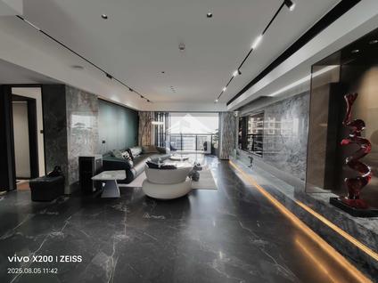 湛江御景鸿庭5室2厅212平高楼层/共38层