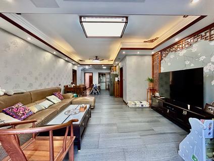 重庆揽江雅苑3室2厅105.81平低楼层/共6层