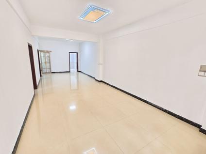 北京松鹤广场3室2厅103平低楼层/共7层