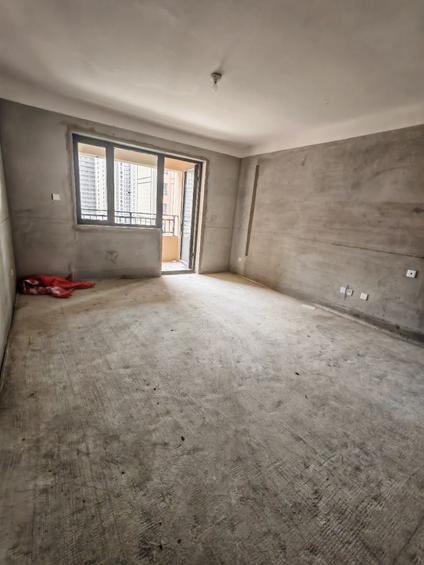 北京绿地国际花都4室2厅160平中楼层/共23层