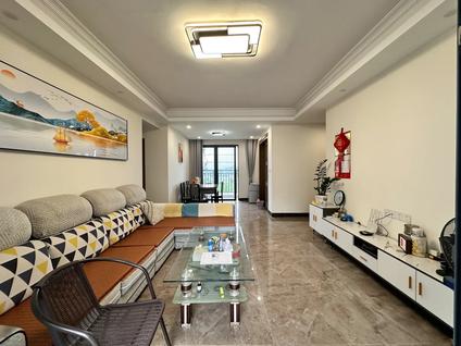 江门骏景湾星誉3室2厅107平高楼层/共32层