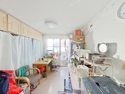 北京电信宿舍3室1厅70.5平高楼层/共6层