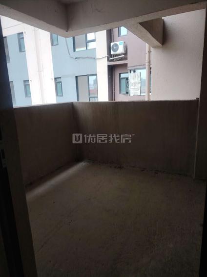 北京美的城3室2厅102平低楼层/共36层