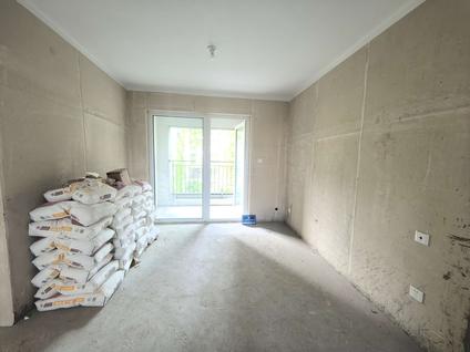 青岛金地格林澜山3室1厅87.38平低楼层/共11层