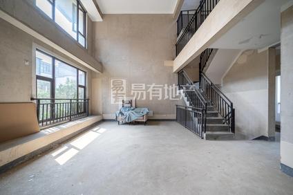 北京美和院4室2厅138平低楼层/共1层