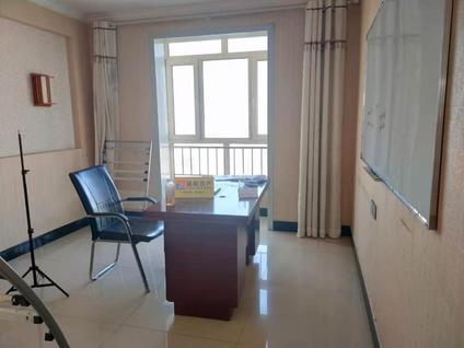 北京紫荆花园3室2厅174平中楼层/共33层