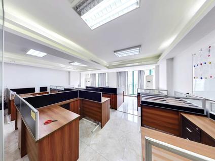 北京明珠家园3室2厅124.97平低楼层/共19层