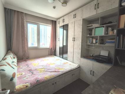 北京万科翡翠公园(一期)4室2厅140平低楼层/共29层