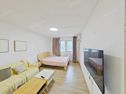 北京东黄城根南街2室1厅64.79平中楼层/共6层