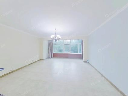 北京天际万象高尔夫花园4室2厅179.76平低楼层/共7层