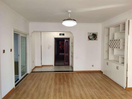 北京磬云家园3室2厅135平高楼层/共28层