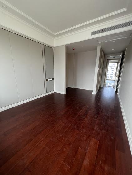 北京滨江中梁鹿城壹号3室2厅139平中楼层/共31层