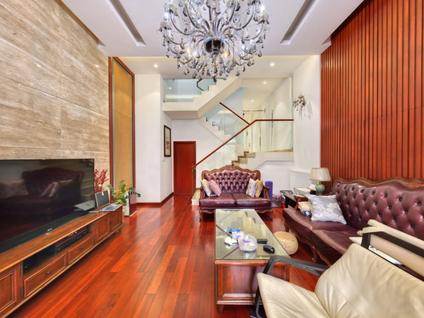 南京翠屏国际城(紫檀苑)4室2厅208.37平低楼层/共3层