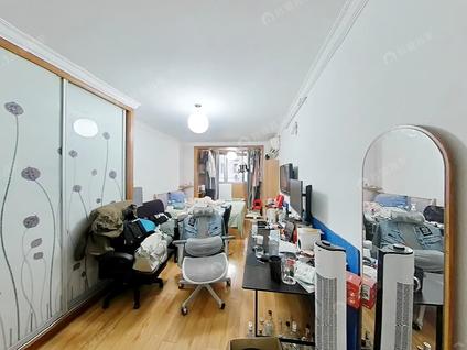 上海芝巷小区1室1厅33.6平中楼层/共6层