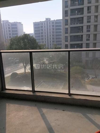 北京宝龙世家3室2厅110平高楼层/共7层