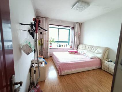 青岛兴宝苑小区4室2厅143.34平高楼层/共12层