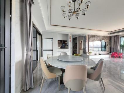 湛江华侨城欢乐海湾4室2厅224.05平低楼层/共31层