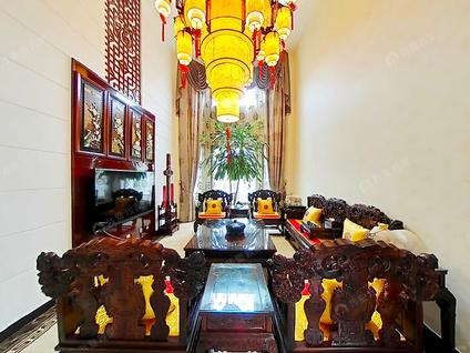 北京加州水郡(东区)8室3厅306.07平低楼层/共3层