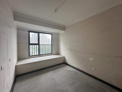 镇江中海臻如府4室2厅143平中楼层/共18层