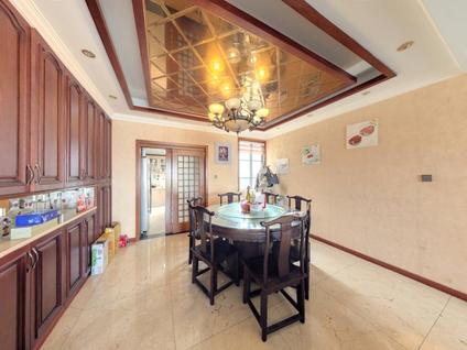 成都城市春天5室2厅198.73平高楼层/共31层