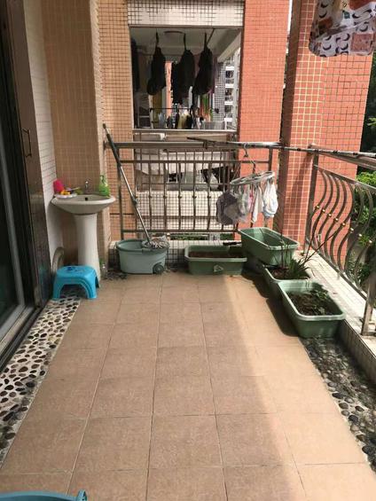 江门六福山庄3室2厅123.1平中楼层/共7层