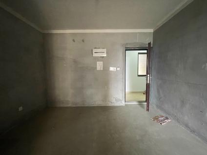 北京绿地世纪城2室2厅96.65平中楼层/共33层