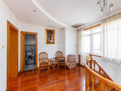 北京中大新苑3室3厅158.35平高楼层/共6层