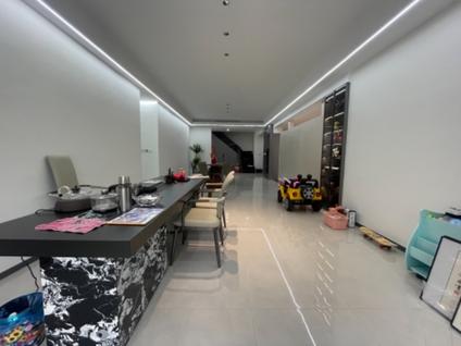 重庆六井田园8室4厅157.96平低楼层