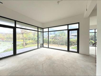 北京华发水郡(一期)5室2厅337平低楼层/共2层