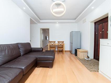 上海齐八小区2室1厅67.68平高楼层/共6层