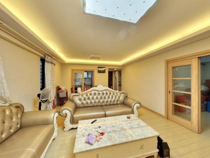 北京海沧万科城(二期)4室2厅124.73平高楼层/共42层