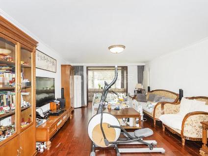 北京鸿运花园3室2厅157.5平低楼层/共6层