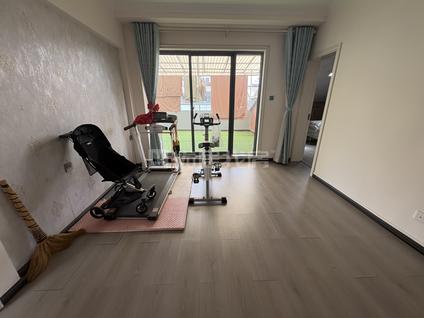 北京彼岸小区5室2厅130.07平高楼层/共6层