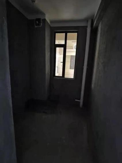 北京盛世皇庭2室2厅86平中楼层/共32层