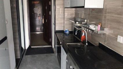 北京绿地峰尚汇2室1厅45平中楼层/共8层