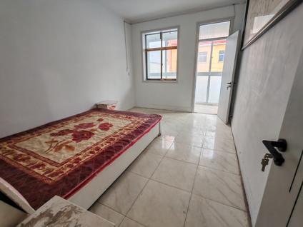 南阳常花园社区3室1厅80平中楼层/共5层