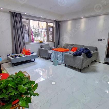 北京东盟城中城4室3厅160.5平低楼层/共7层