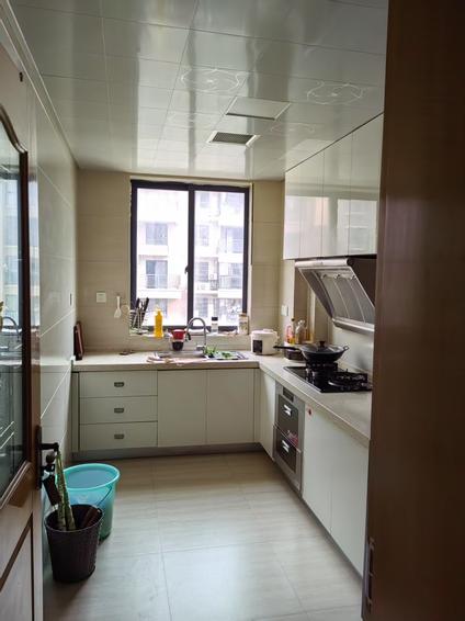 北京昌鑫北秀蓝湾3室2厅137平中楼层/共11层