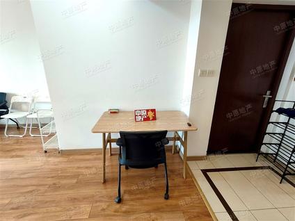 北京安亭新镇(波恩风情)2室2厅75.44平高楼层/共8层