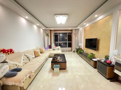 青岛盛华未来城3室2厅119.78平高楼层/共6层