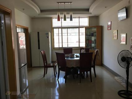 南昌水文队家属院3室2厅162平中楼层/共9层