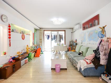 北京海信马山新城3室2厅104平中楼层/共6层